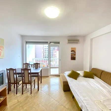 Apartment Bratanov Bravo 5 *
